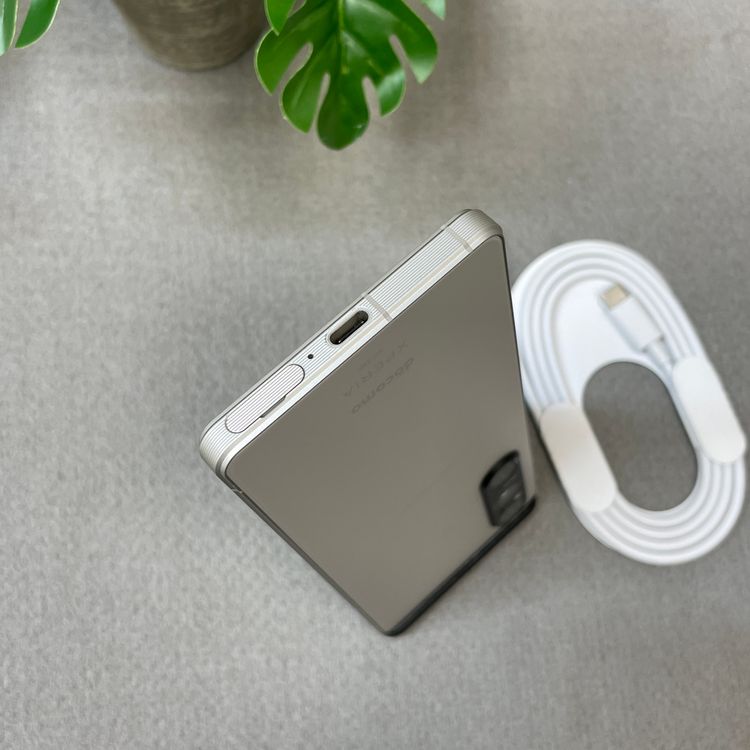 Sony Xperia 1 V SO-51D 256GB ����С� ������ SIM�ե꡼����̵��