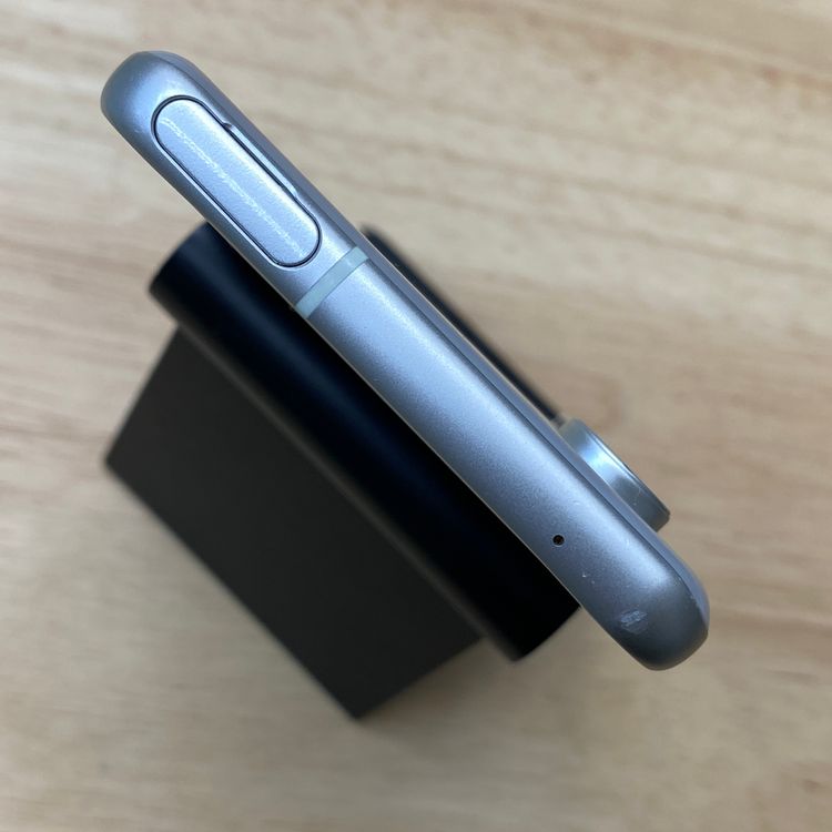 arrows N F-51C 128GB �ۥ磻�� �ȥ����� SIM�ե꡼ ����̵��