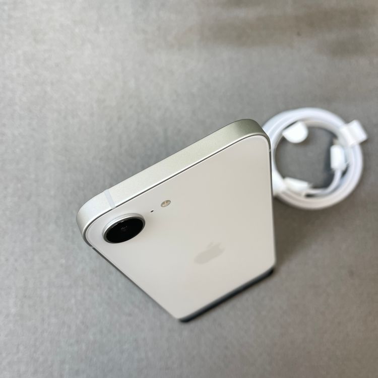 �Хåƥ꡼100% iPhone 16e 128GB �ۥ磻�� Apple�� SIM�ե꡼����̵��