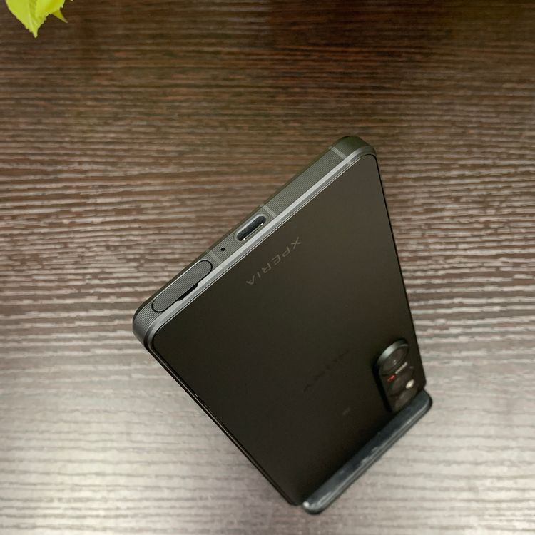 新品同様 Xperia 1V 256GB ブラック 国内版SIMフリー 送料無料