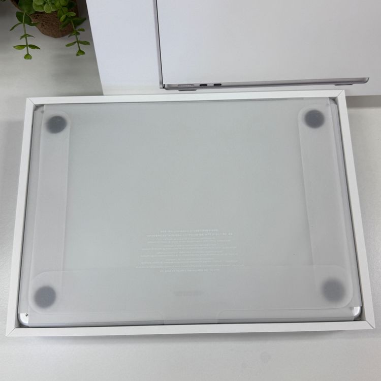 ���ʡ�̤���� MacBook Air 13.6����� M5 256Gb ����С�