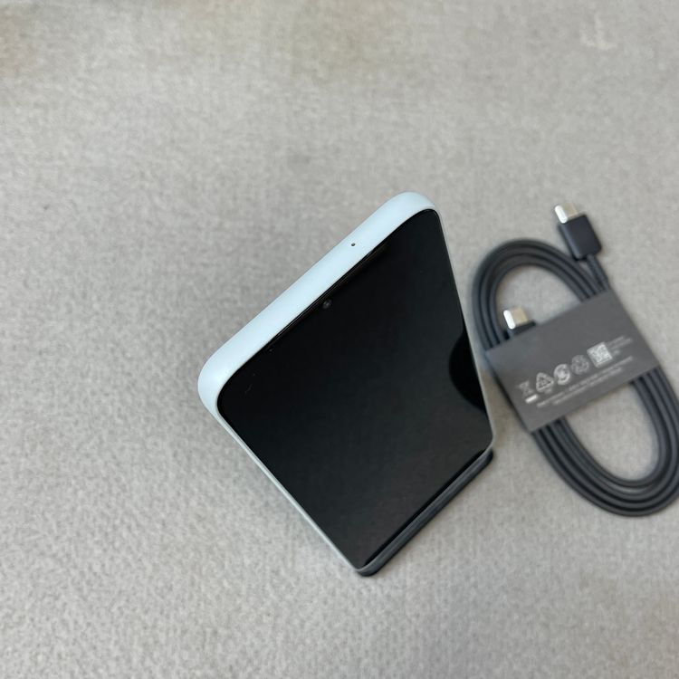 Arrows We2 F-52E 64GB �֥롼 �ɥ����� SIM�ե꡼ ����̵��