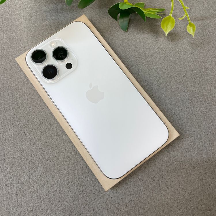 �Хåƥ꡼94% iPhone 16Pro 256GB �ۥ磻�� ������ SIM�ե꡼����̵��