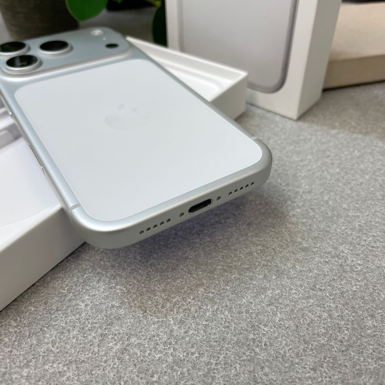 �Хåƥ꡼ 98% iPhone 17Pro 512GB ����С�  ������ SIM�ե꡼