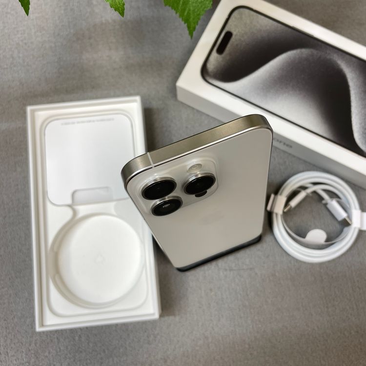 iPhone 15Pro 128GB �ۥ磻�ȹ����� SIM�ե꡼ ����̵��