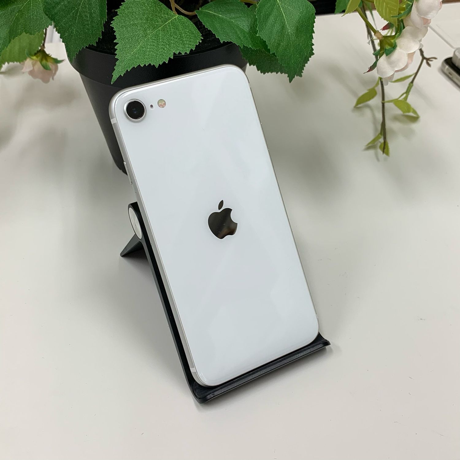 iPhoneSE 第2世代 128GB ホワイト SIMフリー ムスビー|iPhone SE 第2世代 128GB ホワイト 国内版SIMフリー