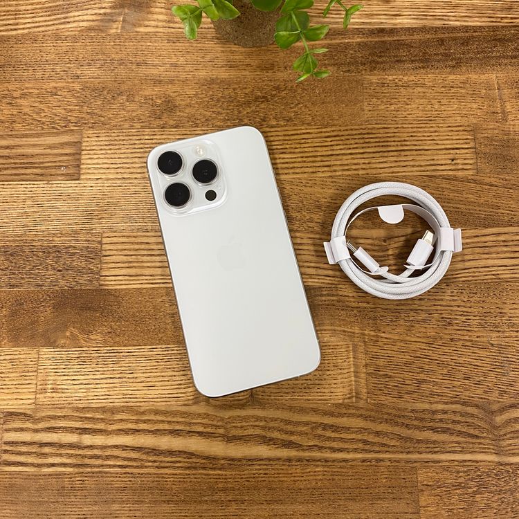 iPhone 15Pro 128GB �ۥ磻�� ������ SIM�ե꡼����̵��