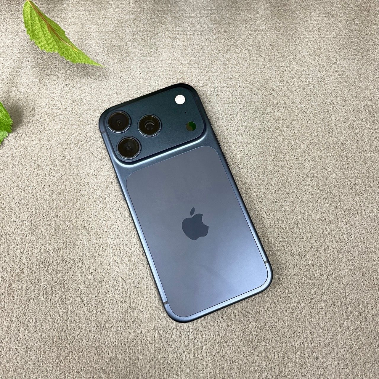 ムスビー｜新品同様 iPhone17Pro 256GB ディープブルー 国内SIMフリー