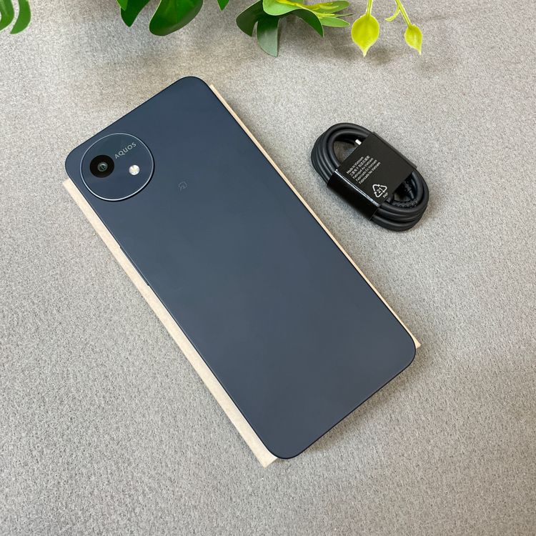 ����Ʊ�� AQUOS Wish4 64GB �֥�å� SH-52E �ɥ����� SIM�ե꡼