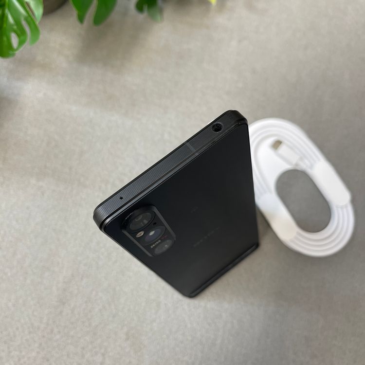 Sony Xperia 1 V SO-51D 256GB �֥�å� ������ SIM�ե꡼����̵��