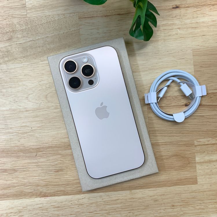 �Хåƥ꡼ 90�� iPhone16Pro 256GB �ǥ����� ������ SIM�ե꡼����̵��