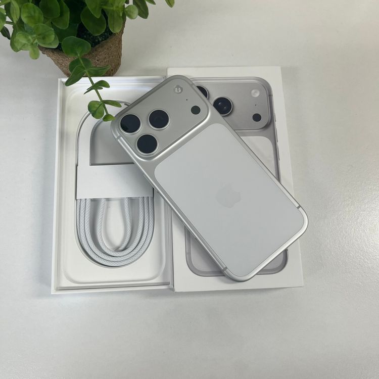 �Хåƥ꡼100% iPhone 17Pro 256GB ����С������� SIM�ե꡼����̵��