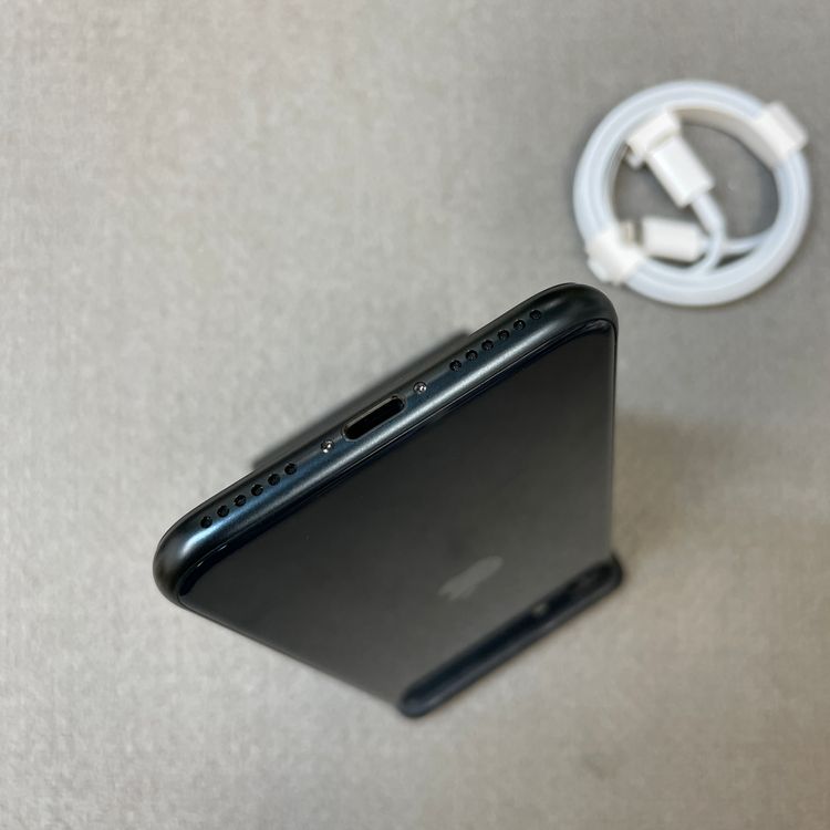 �Хåƥ꡼ 99% iPhone SE3 64GB �ߥåɥʥ��� ������ SIM�ե꡼ ����̵��