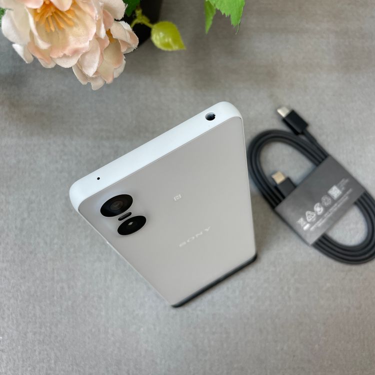 Xperia 10VI 128GB �ۥ磻�� SO-52E �ɥ����� SIM�ե꡼ ����̵��