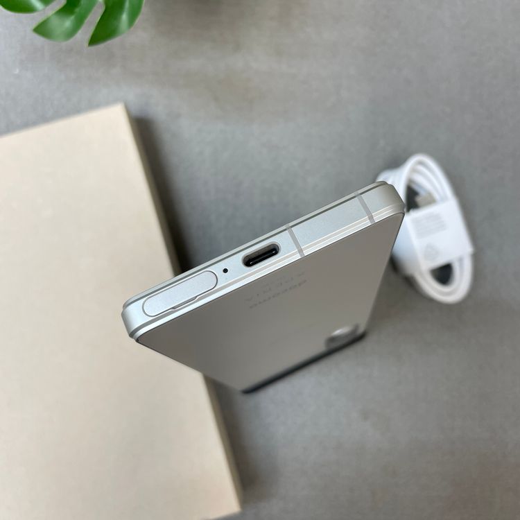 ����Ʊ��Xperia 5 V SO-53D 128GB �ץ���ʥ���С� ����SIM�ե꡼ ����̵��