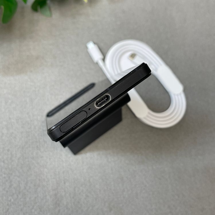 Sony Xperia 1 V SO-51D 256GB �֥�å� ������ SIM�ե꡼����̵��