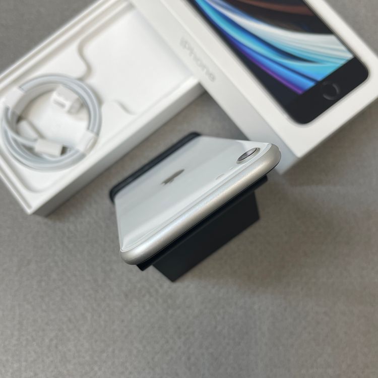 iPhone SE2 64Gb �ۥ磻�� ������SIM�ե꡼ ����̵��