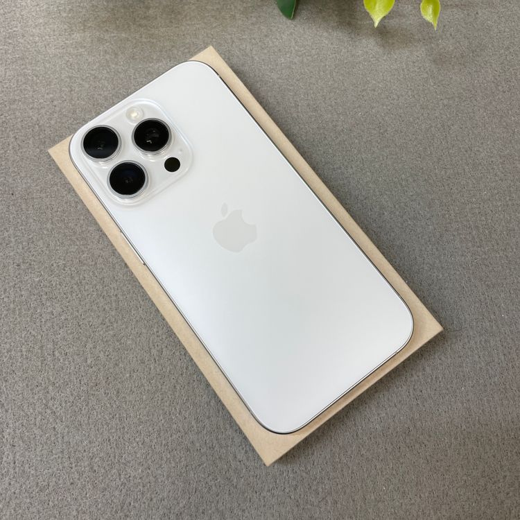 �Хåƥ꡼90% iPhone 16Pro 256GB �ۥ磻�� ������ SIM�ե꡼����̵��