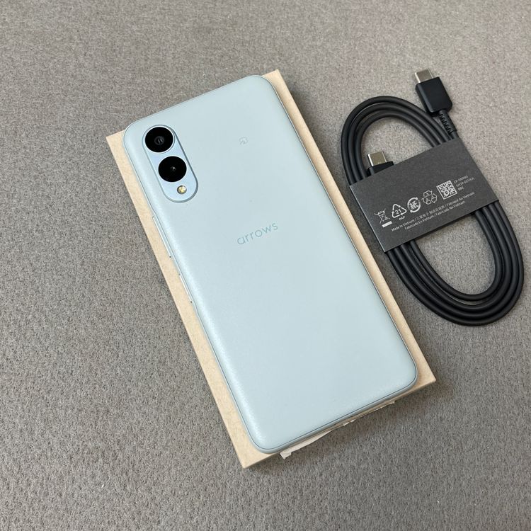 Arrows We2 F-52E 64GB �֥롼 �ɥ����� SIM�ե꡼ ����̵��