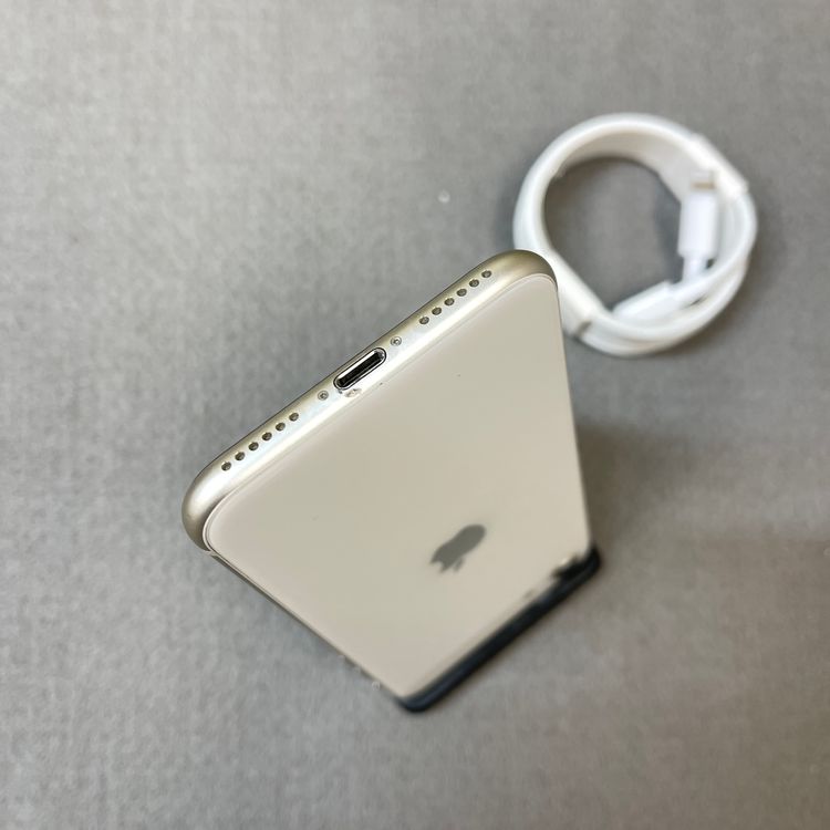 �Хåƥ꡼97% iPhone SE�裳���� 128GB �������饤�� ������SIM�ե꡼����̵��