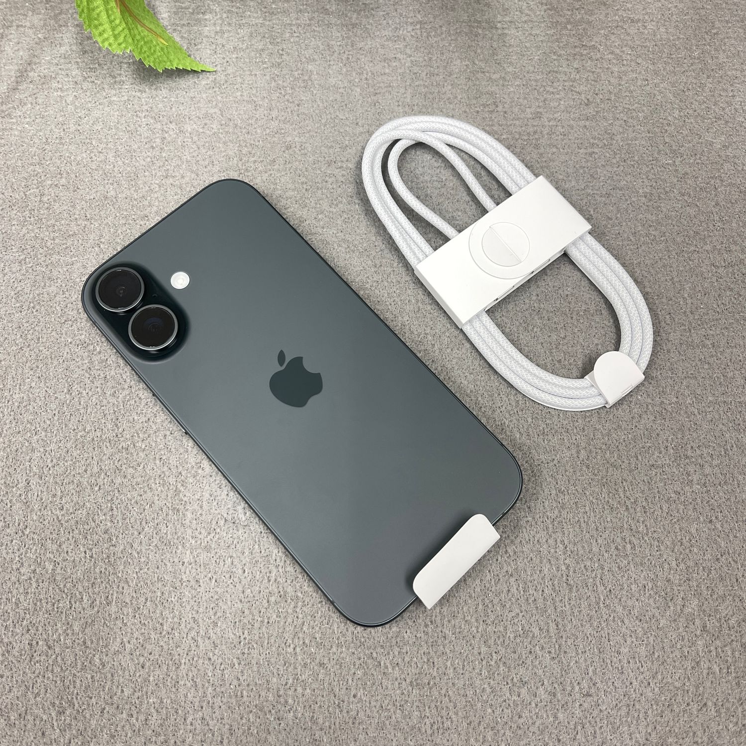 ムスビー｜新品・未使用 iPhone 17 256GB ブラック Apple版 SIMフリー 