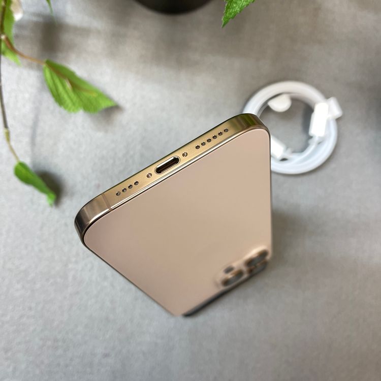 �Хåƥ꡼ 93% iPhone 16ProMax 256GB �ǥ����� ������ SIM�ե꡼