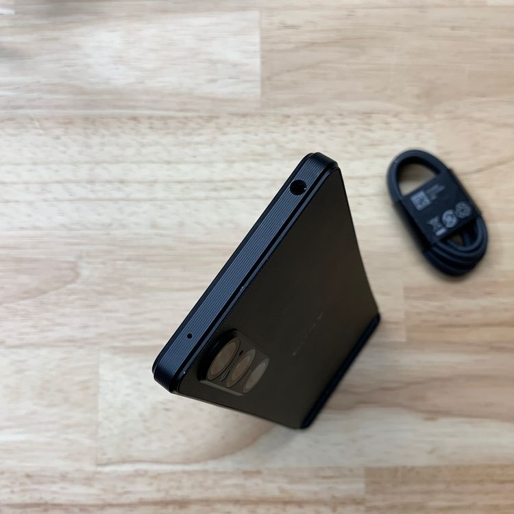 Sony Xperia 1 V SO-51D 256GB �֥�å� ������ SIM�ե꡼����̵��