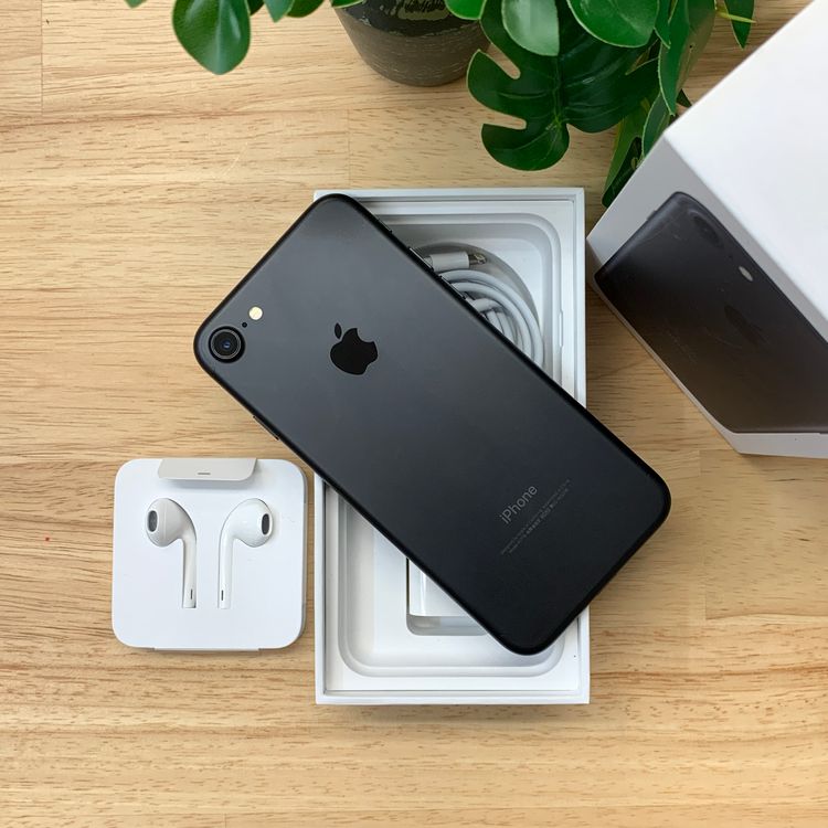 ����Ʊ�� iPhone 7 32GB �֥�å������� SIM�ե꡼ ����̵��