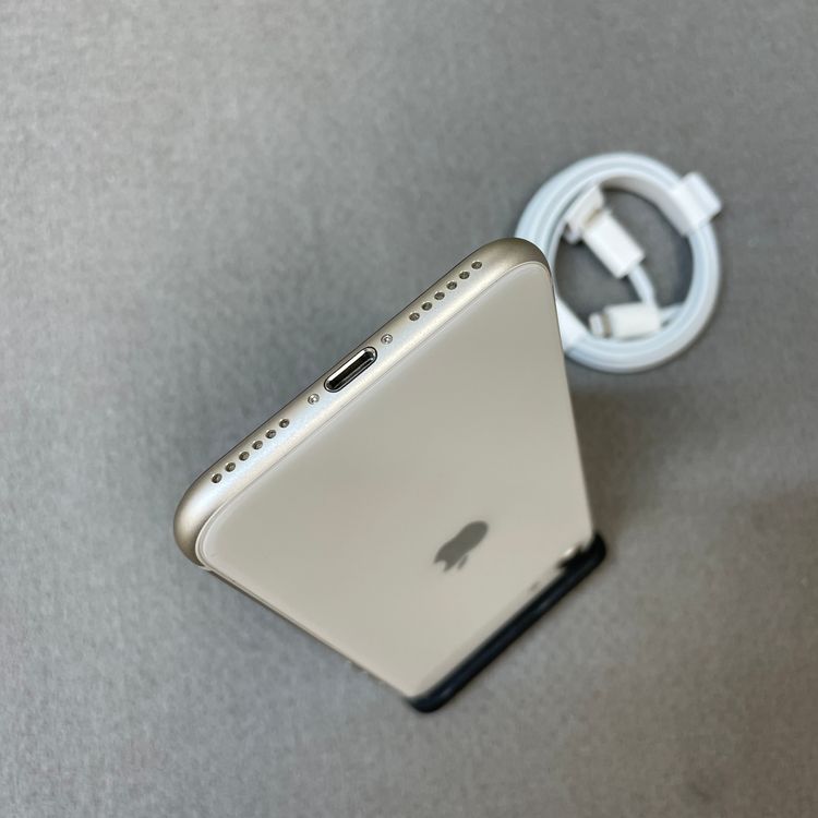 �Хåƥ꡼ 100% iPhone SE3 64GB �������饤�� ������ SIM�ե꡼ ����̵��