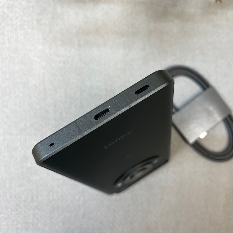 AQUOS R8 Pro 256GB �֥�å� ������ SIM�ե꡼����̵��