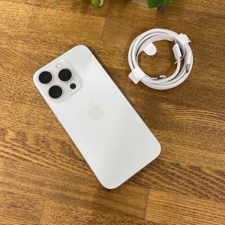 ����Ʊ�� iPhone 15Pro 128GB �ۥ磻�� ������ SIM�ե꡼����̵��