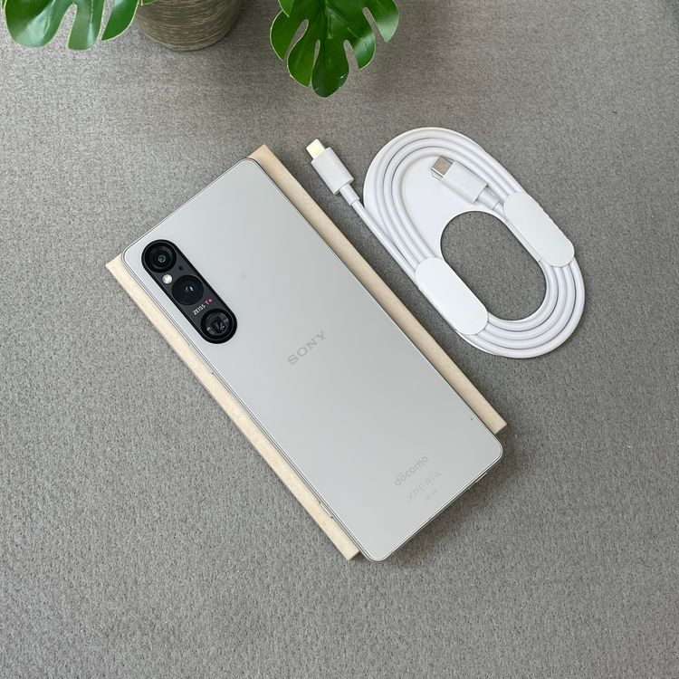 Sony Xperia 1 V SO-51D 256GB ����С� ������ SIM�ե꡼����̵��
