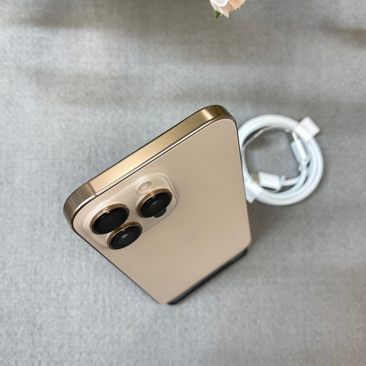 �Хåƥ꡼ 94% iPhone 16ProMax 512GB �ǥ����� ������ SIM�ե꡼