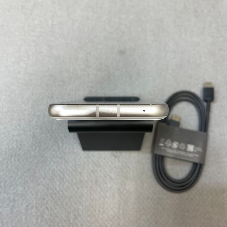 �Хåƥ꡼89�� Google Pixel 8a 128Gb Porcelain ������SIM�ե꡼