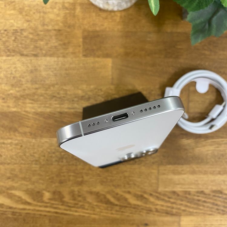 iPhone 15Pro 128GB �ۥ磻�� ������ SIM�ե꡼����̵��