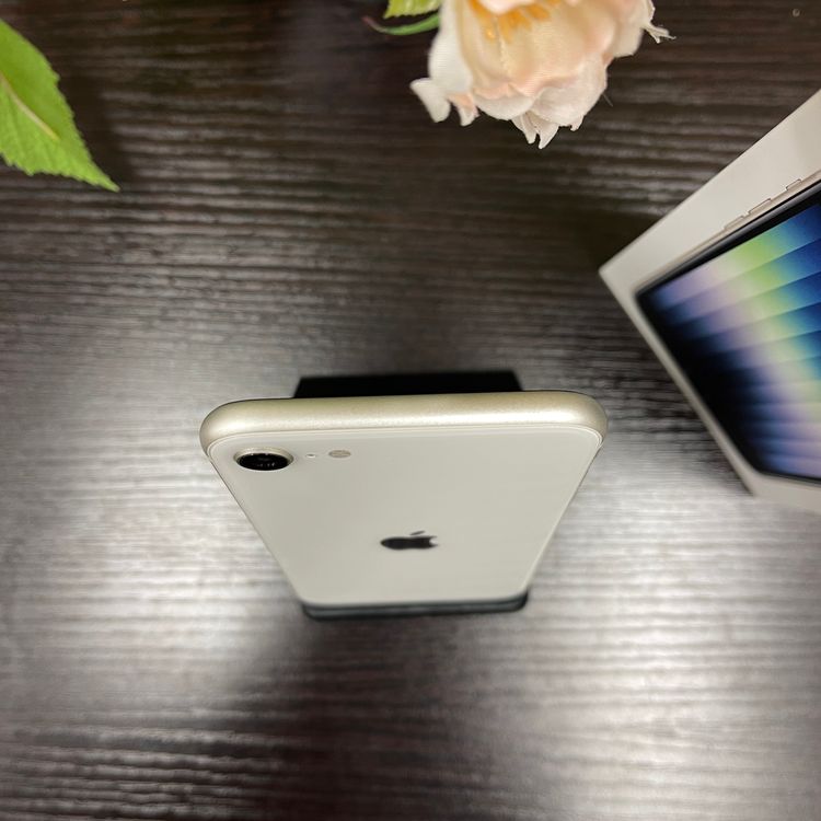 iPhone SE(第3世代) 64GB ホワイト国内SIMフリー 送料無料