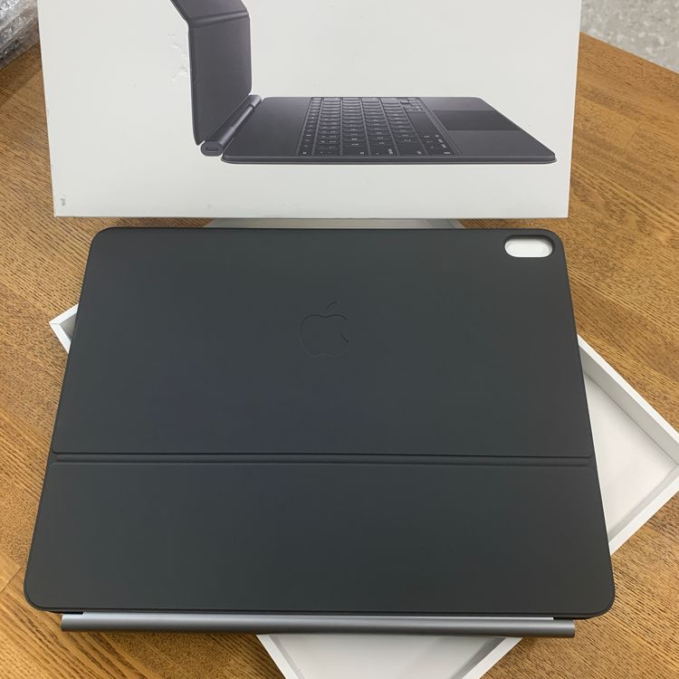 ���ʡ�̤���� iPad Air 13����� Magic Keyboard - ���ܸ� - �֥�å�