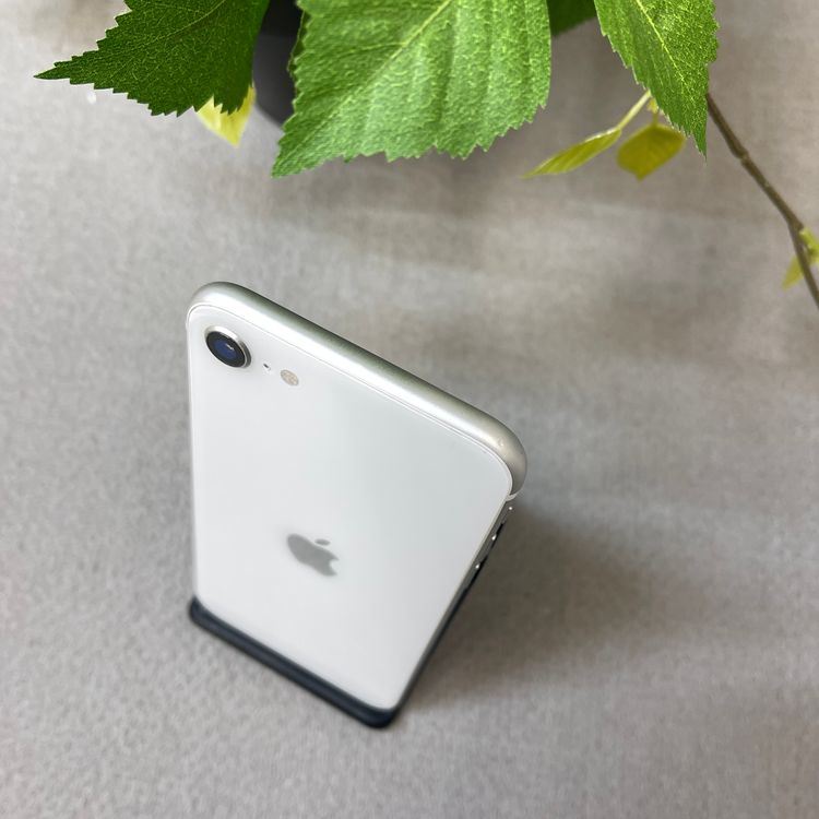 �Хåƥ꡼ 82% iPhone SE2 64GB �ۥ磻�� ������ SIM�ե꡼ 65368