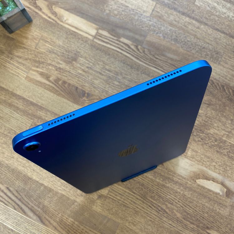 �Хåƥ꡼93% iPad ��10���� 64GB �֥롼WiFi�� ����̵��