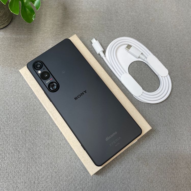 Sony Xperia 1 V SO-51D 256GB �֥�å� ������ SIM�ե꡼����̵��