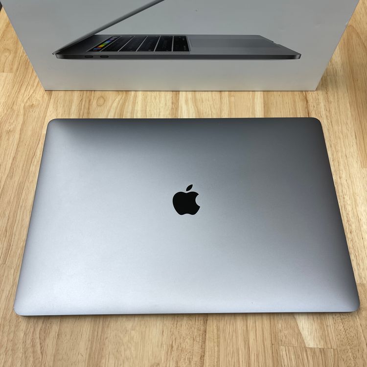 MacBook Pro 15����� 2017 Core i7 256GB ���ڡ������졼 QHTD5