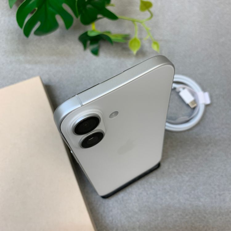 �Хåƥ꡼ 100�� iPhone17 256GB �ۥ磻�� ������ SIM�ե꡼ ����̵��