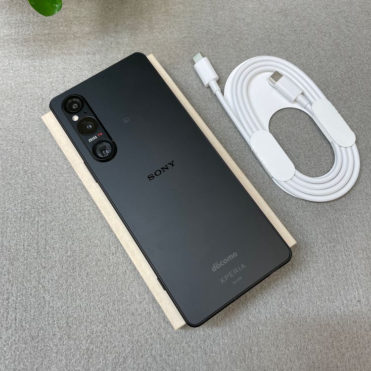Sony Xperia 1 V SO-51D 256GB �֥�å� ������ SIM�ե꡼����̵��