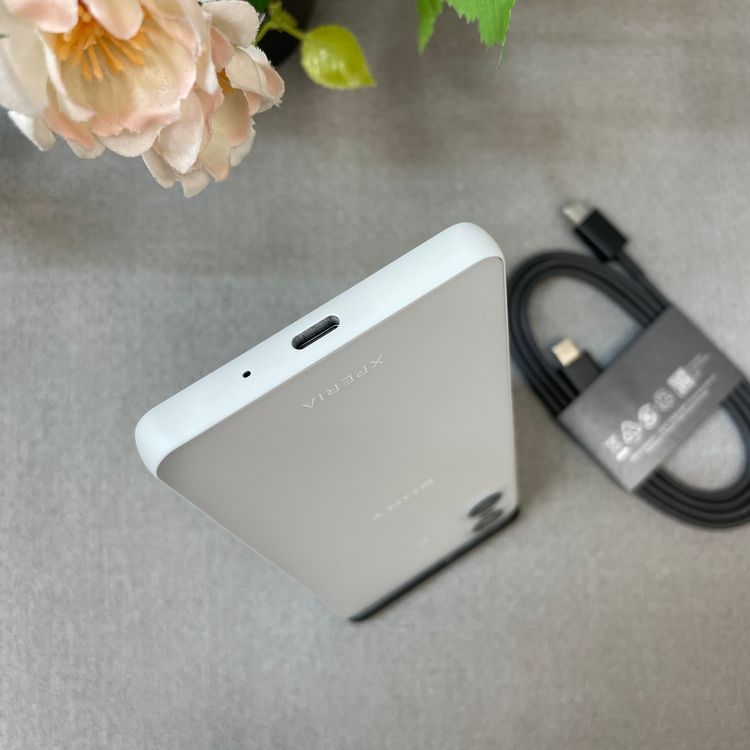 Xperia 10VI 128GB �ۥ磻�� SO-52E �ɥ����� SIM�ե꡼ ����̵��
