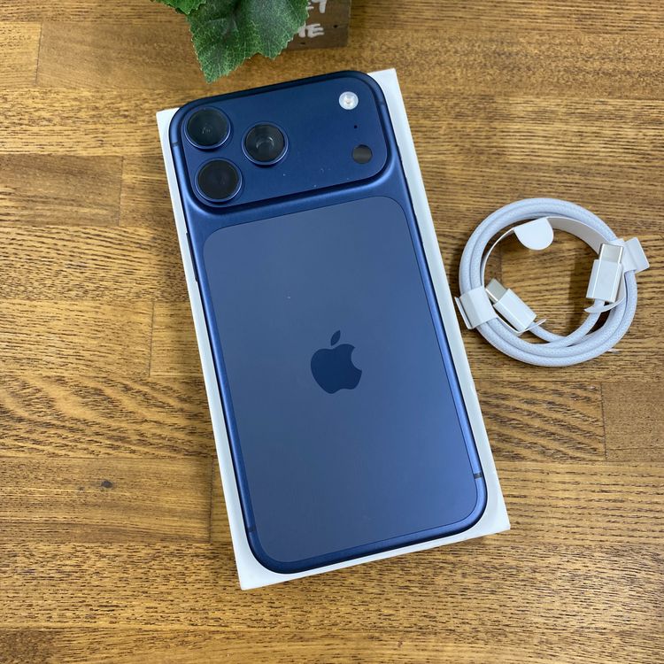 �Хåƥ꡼ 100�� iPhone 17 ProMax 256GB �֥롼 SIM�ե꡼����̵��