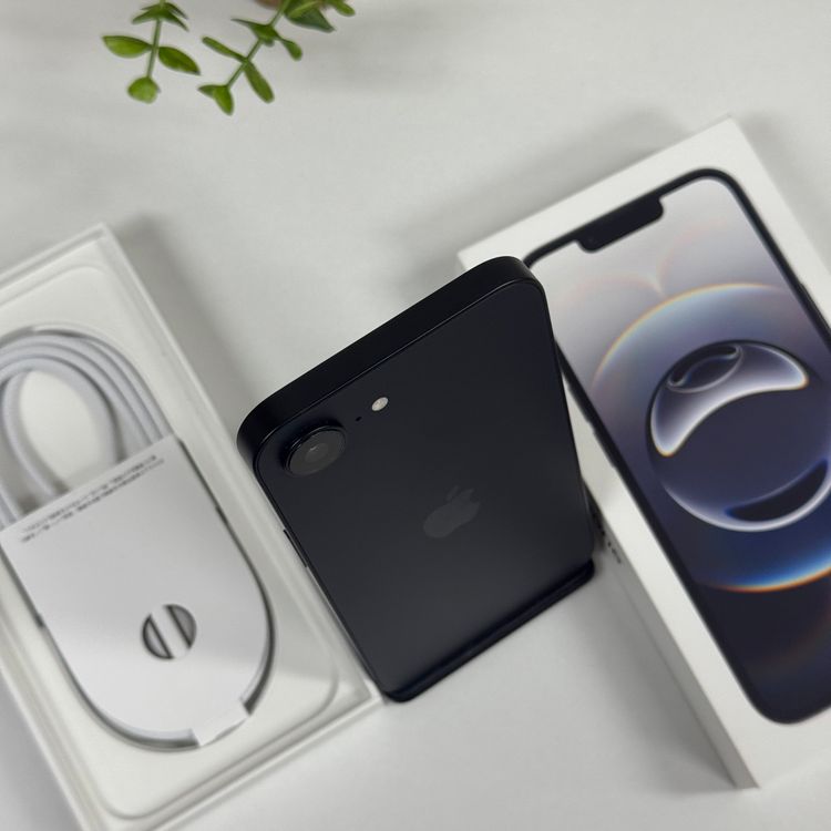 Ʊ iPhone 16e 128GB ֥å SIMե꡼̵