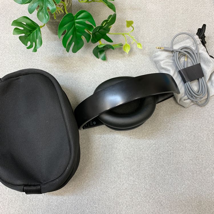 Beats Studio Pro A2924 �磻��쥹�إåɥե��� �֥�å�
