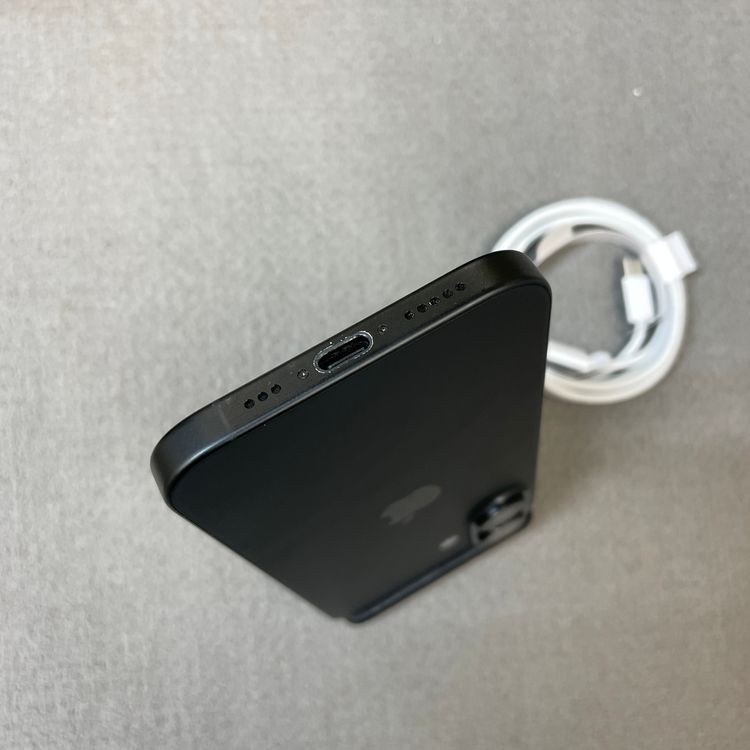 �Хåƥ꡼94% iPhone 16 128GB �֥�å� ������ SIM�ե꡼ ����̵��