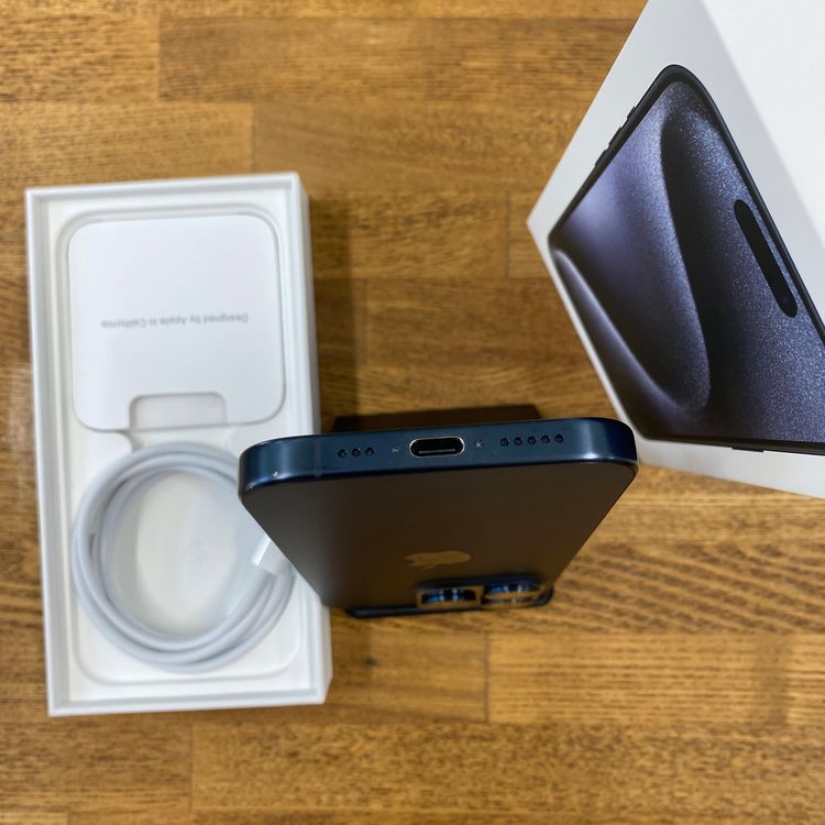 iPhone 15Pro 256GB �֥롼�����˥��� ������SIM�ե꡼����̵��