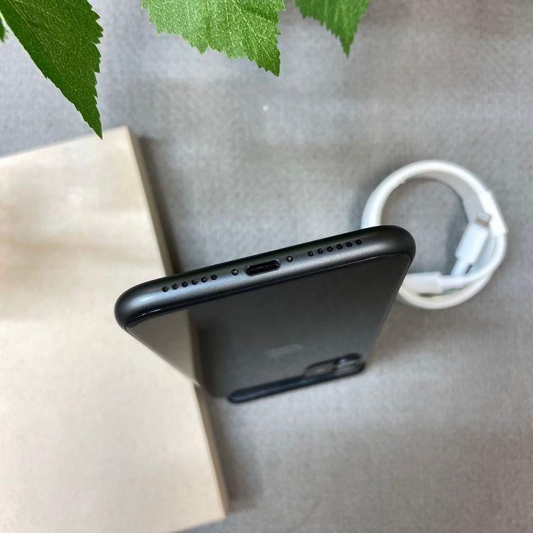 ����Ʊ�� iPhone 11  256GB �֥�å� ������ SIM�ե꡼����̵��